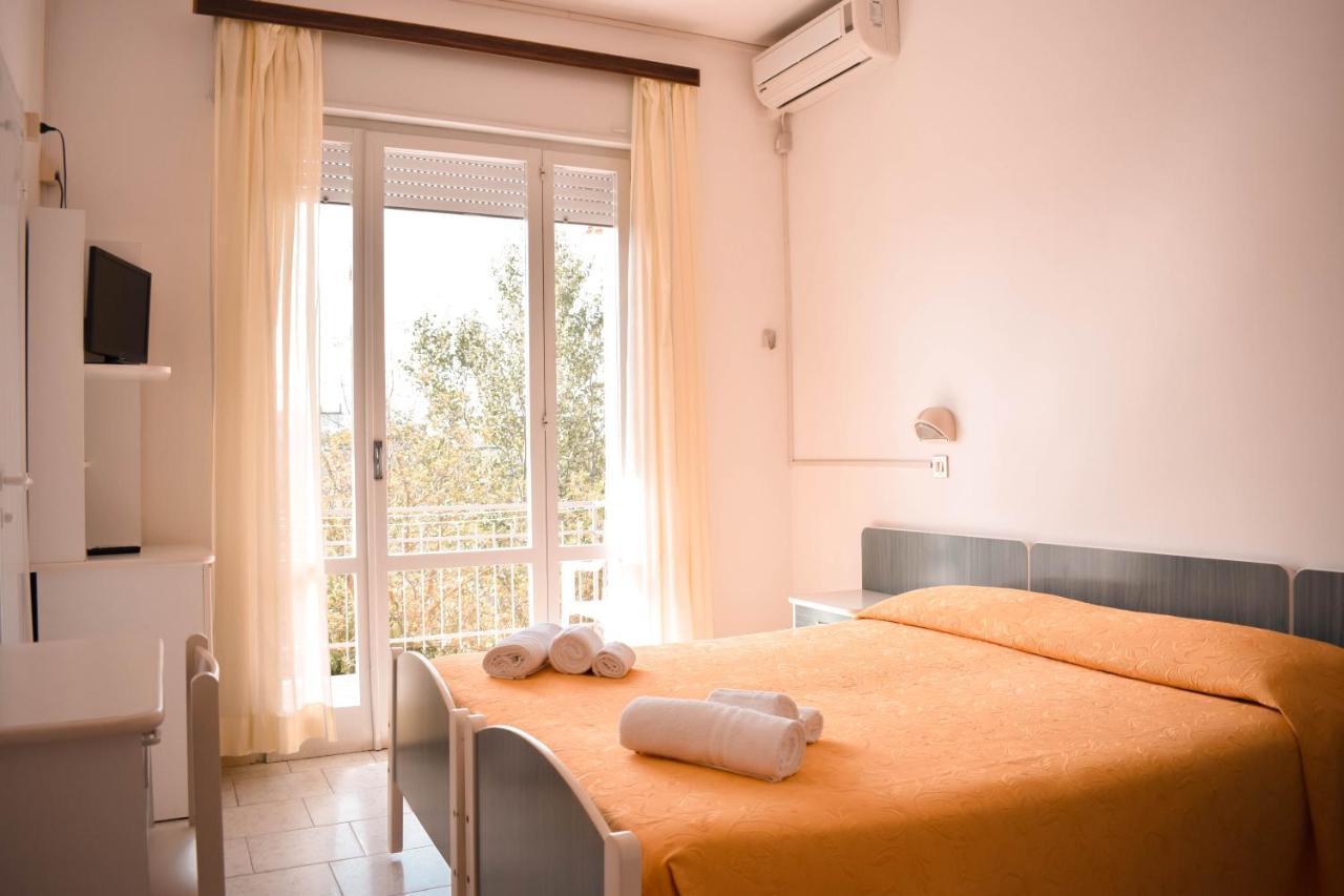 Hotel Zeus Cervia Exterior photo