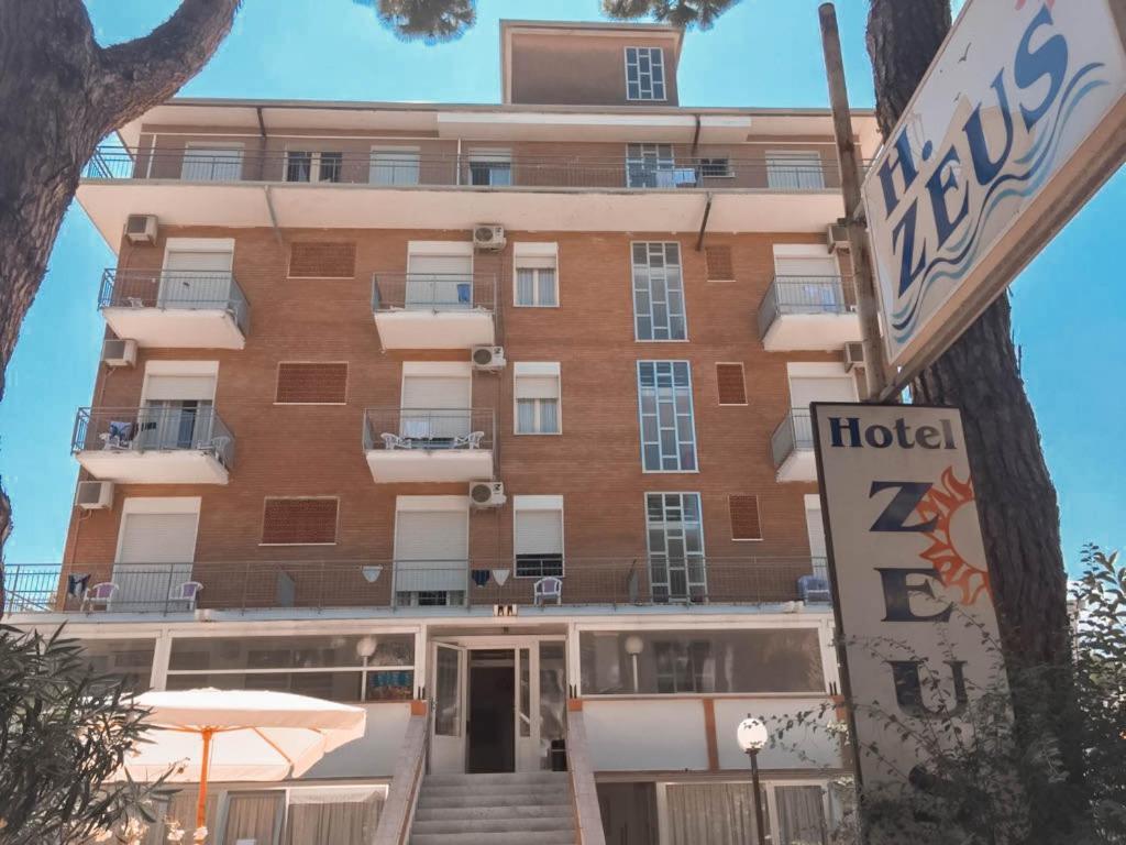 Hotel Zeus Cervia Exterior photo