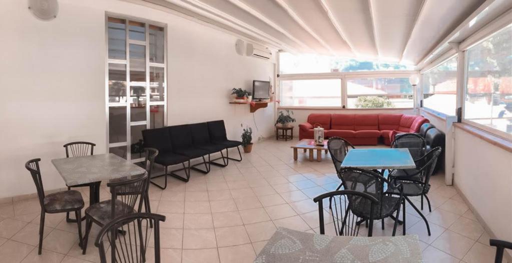Hotel Zeus Cervia Exterior photo