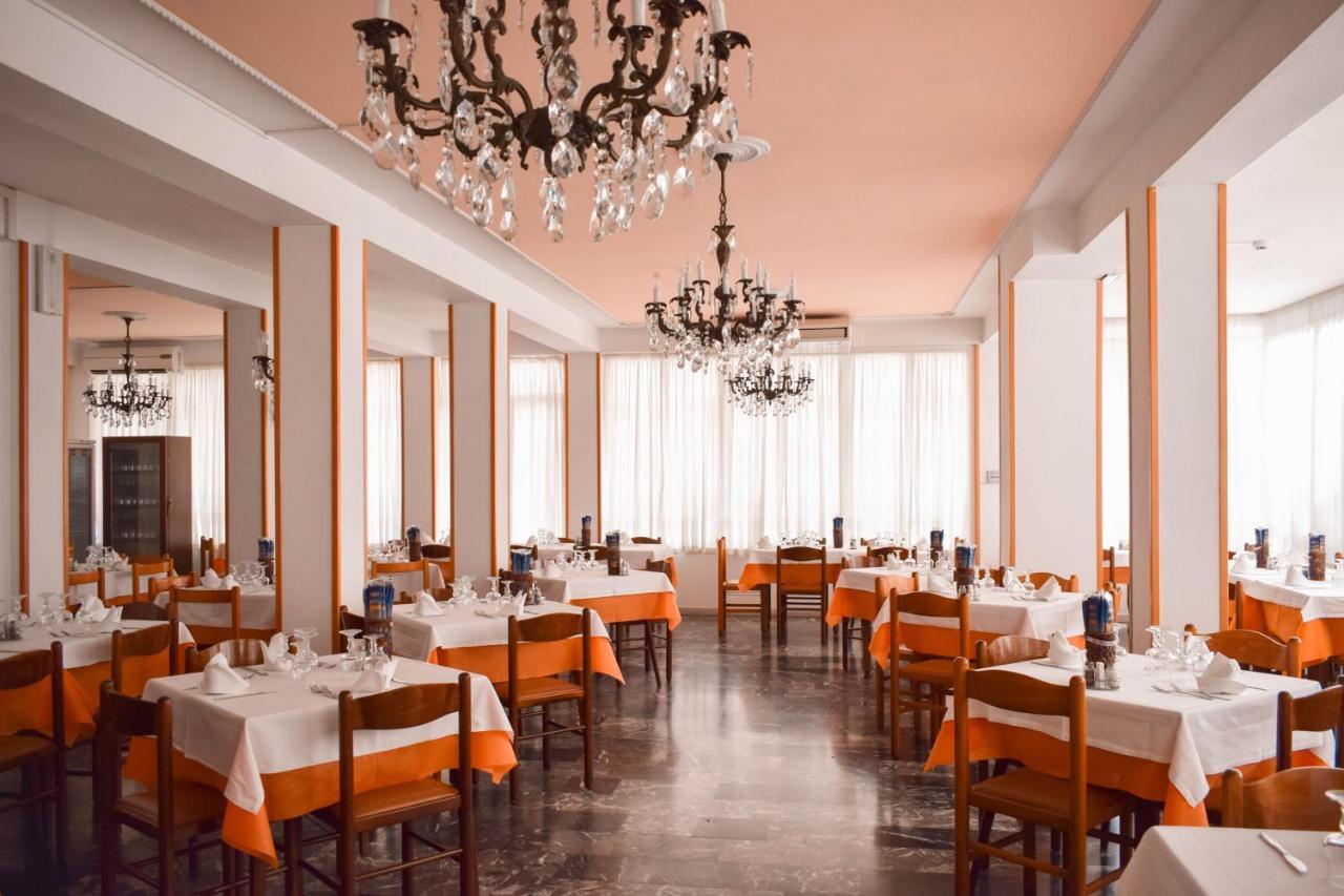 Hotel Zeus Cervia Exterior photo